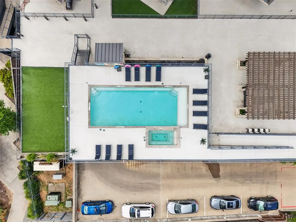 1001 Belleview Street, #708