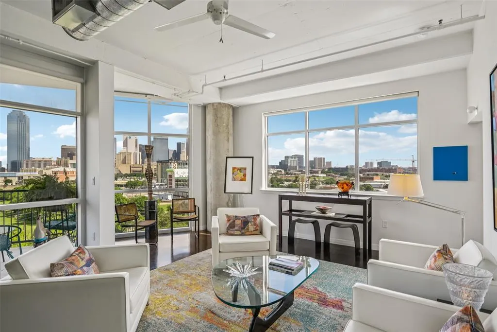 1001 Belleview Street, #708