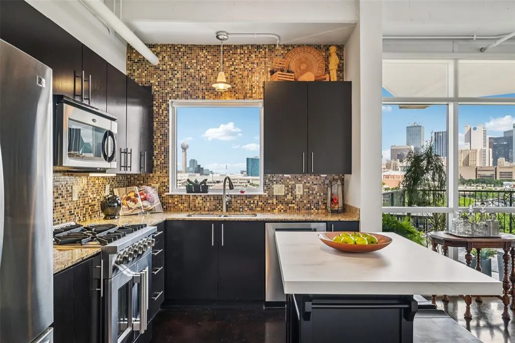 1001 Belleview Street, #708