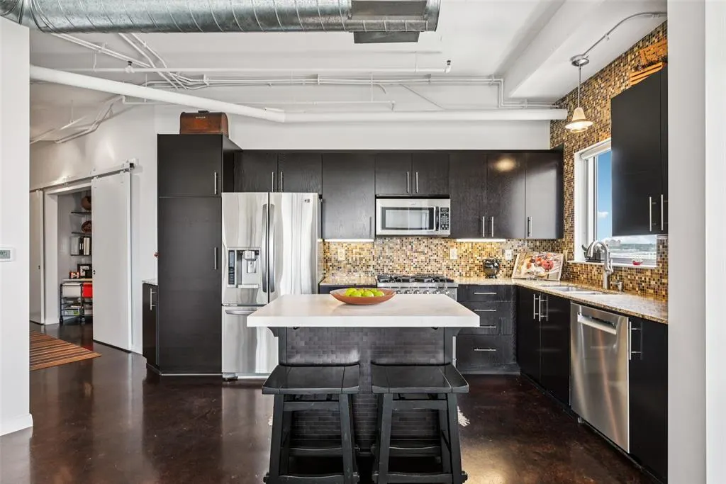 1001 Belleview Street, #708