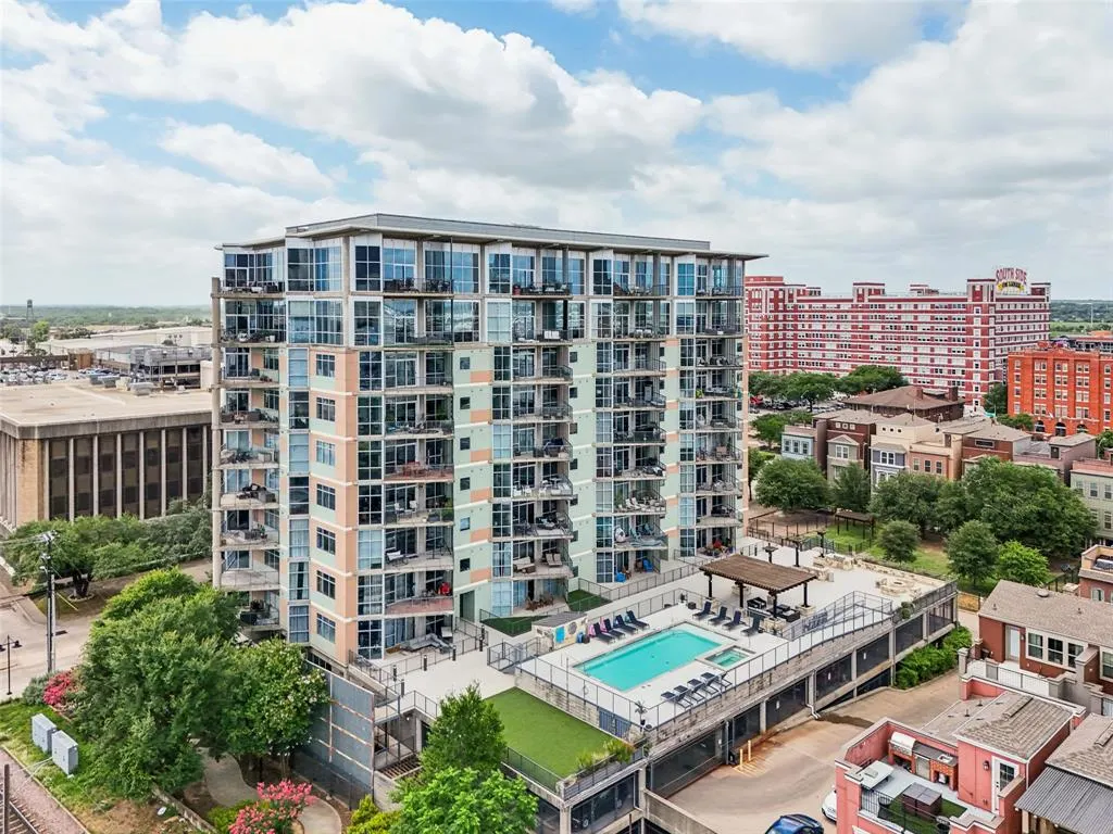 1001 Belleview Street, #708