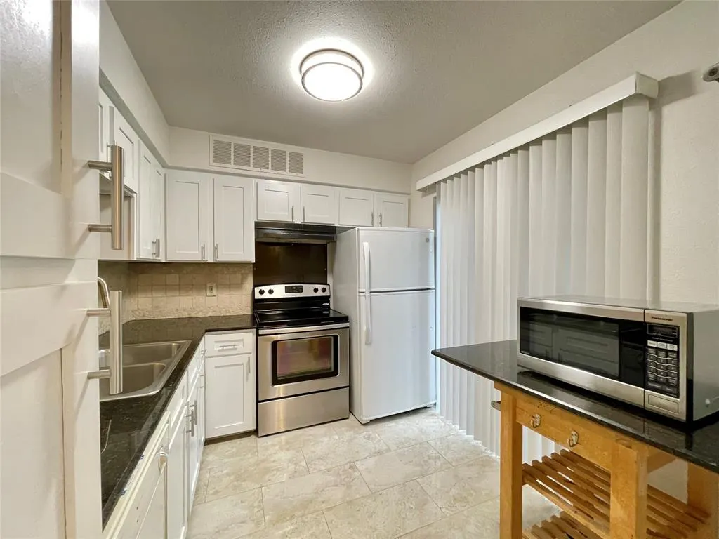 336 Melrose Drive, #5C