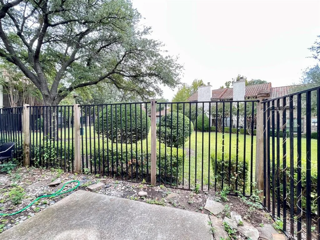 336 Melrose Drive, #5C