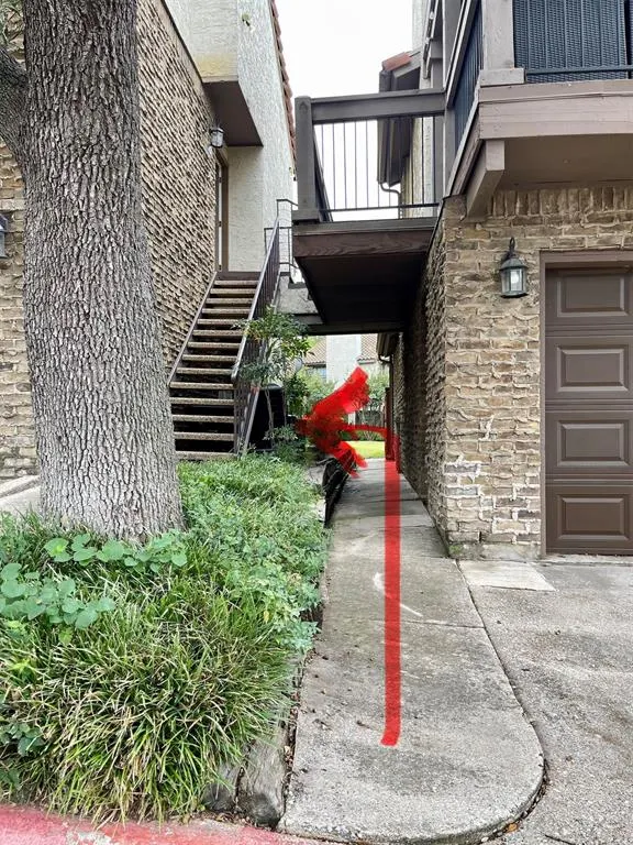 336 Melrose Drive, #5C