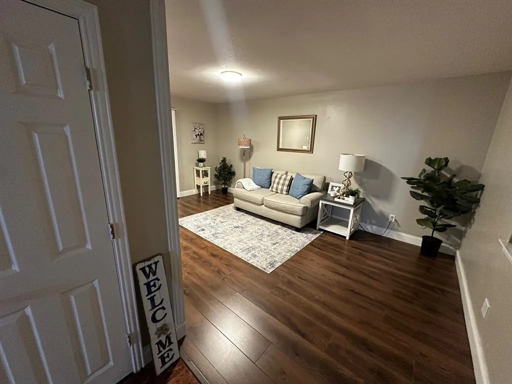 5809 Harvest Hill Road, #2055