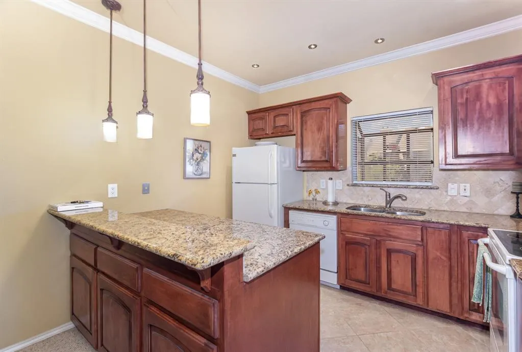 5859 Frankford Road, #802