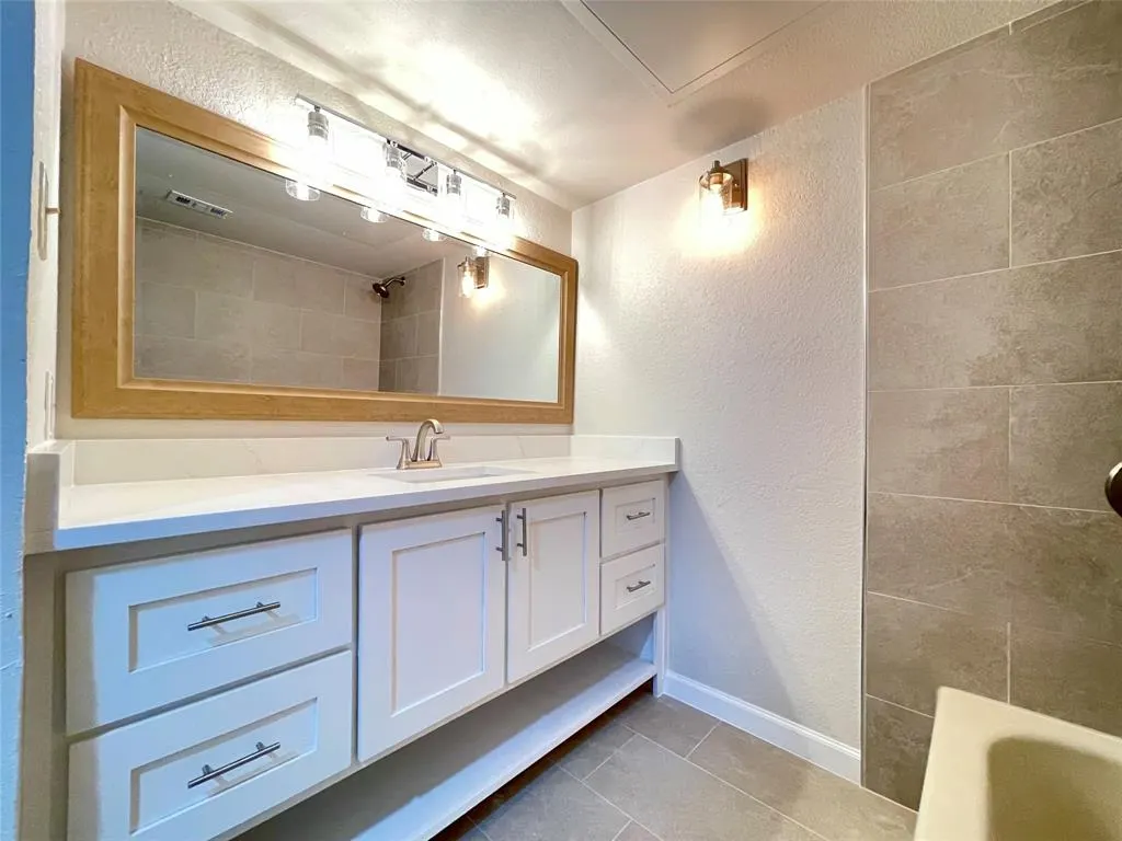 336 Melrose Drive, #5C