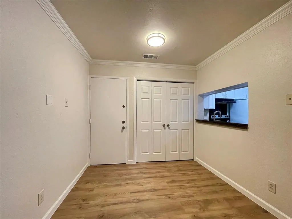 336 Melrose Drive, #5C