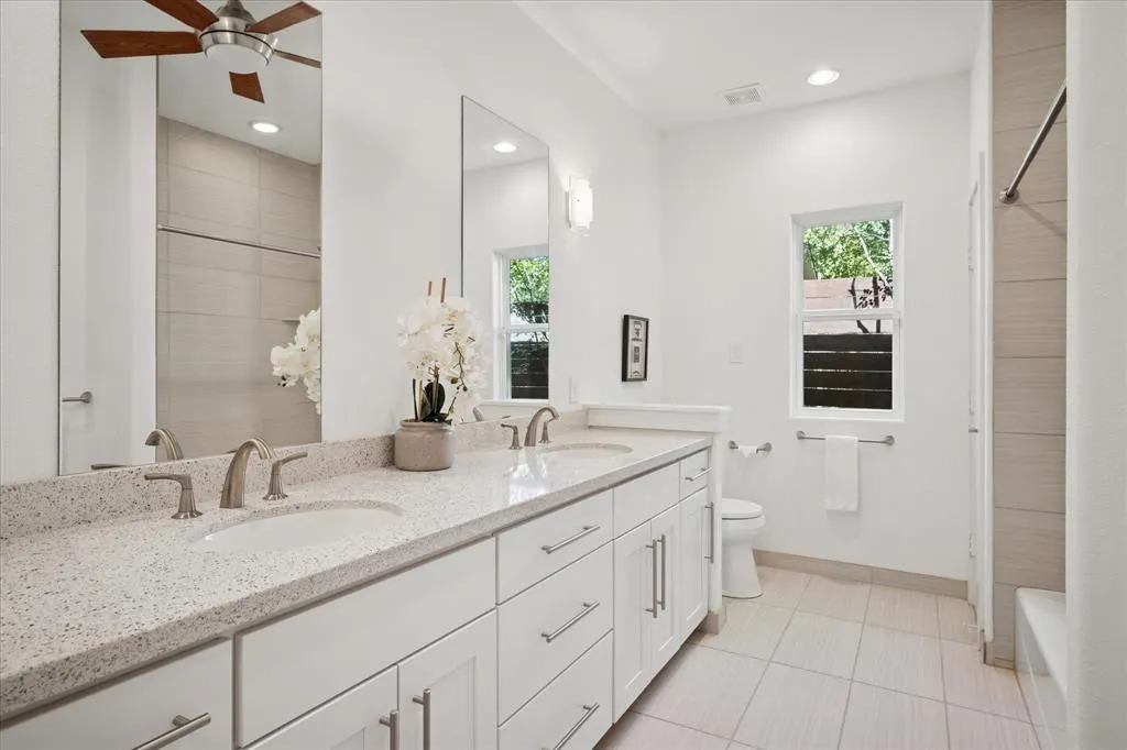 8702 San Fernando Way