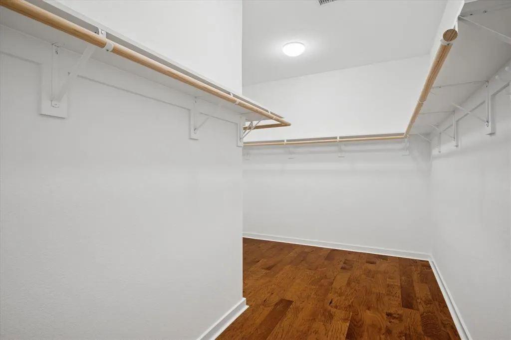 8702 San Fernando Way