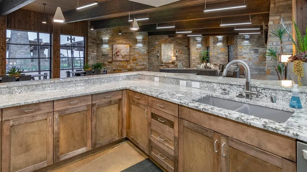 10909 Los Alamos Drive