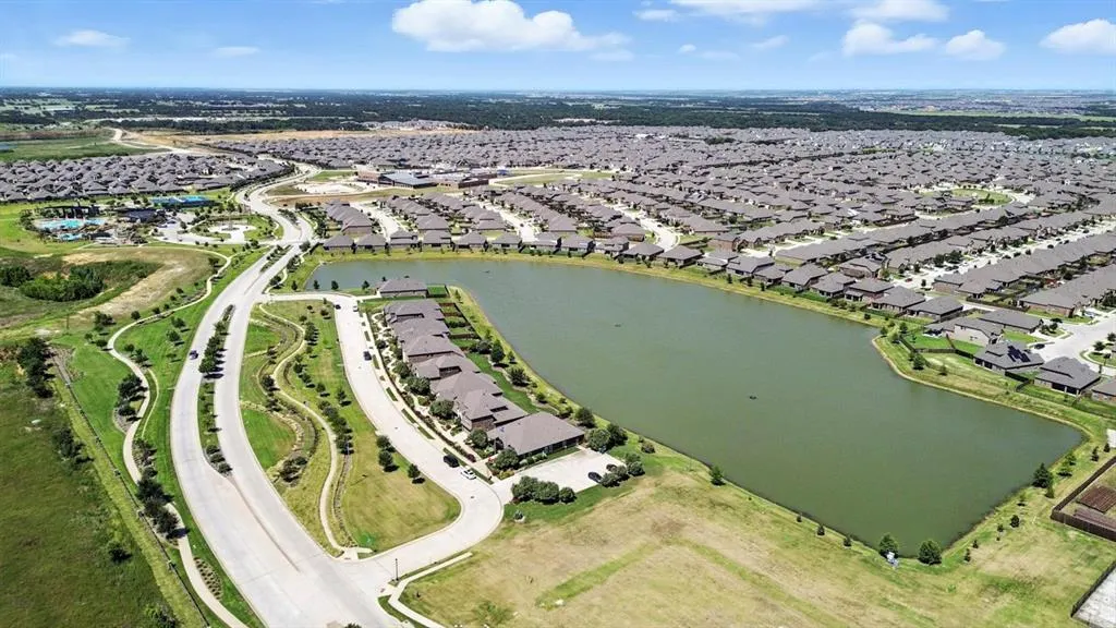 10909 Los Alamos Drive