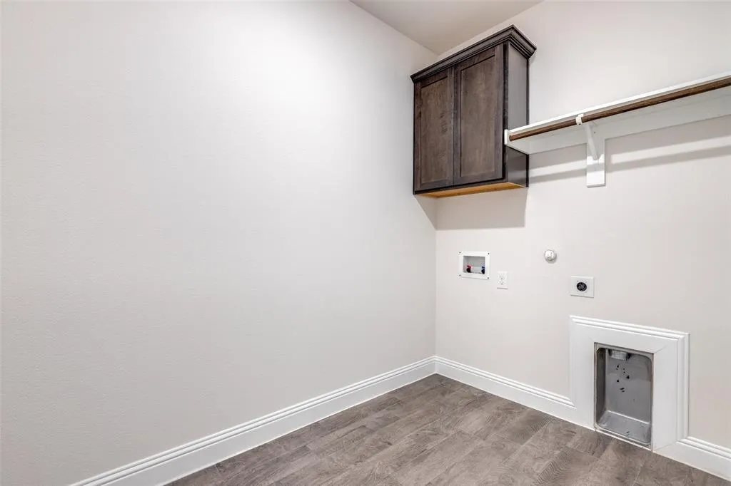 10909 Los Alamos Drive