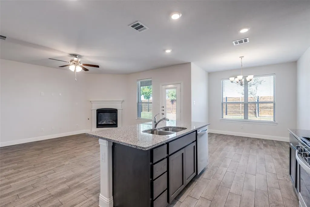 10909 Los Alamos Drive