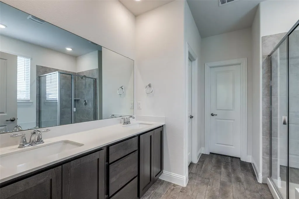 10909 Los Alamos Drive