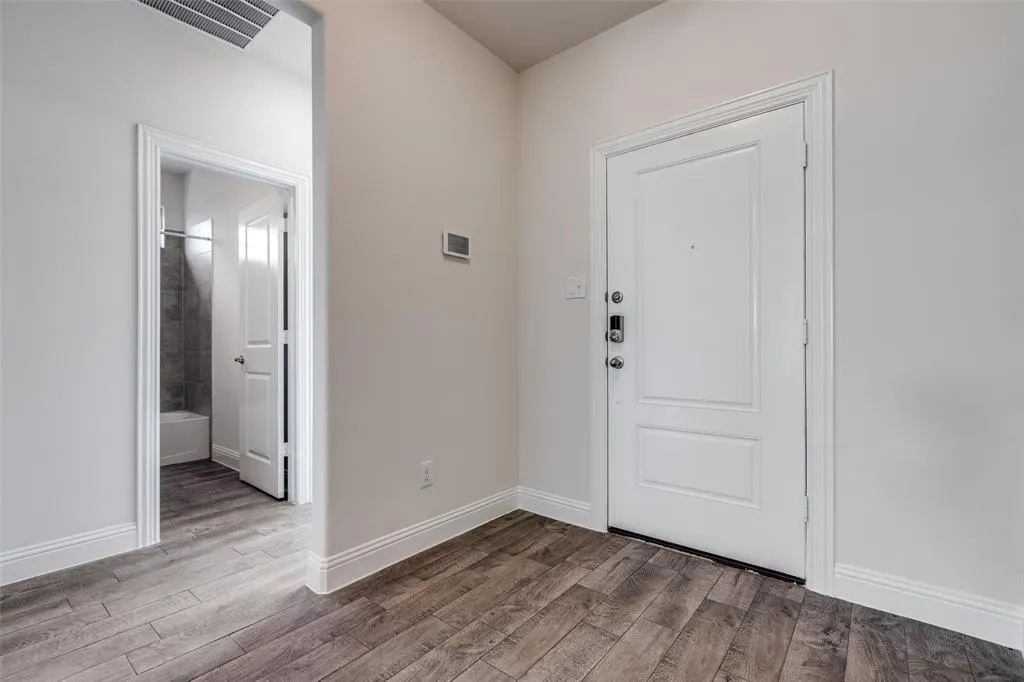 10909 Los Alamos Drive