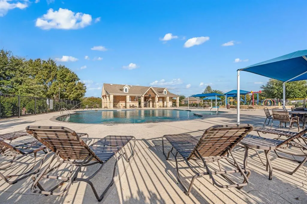 2405 Hammock Lake Drive