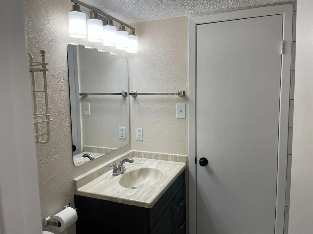 2111 E Belt Line Road, #126A