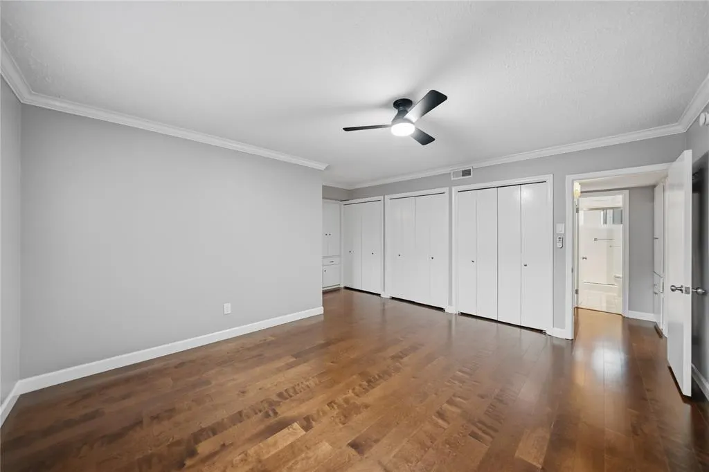 7806 Royal Lane, #123