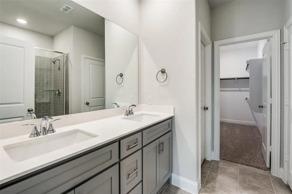 832 Santa Lucia Drive