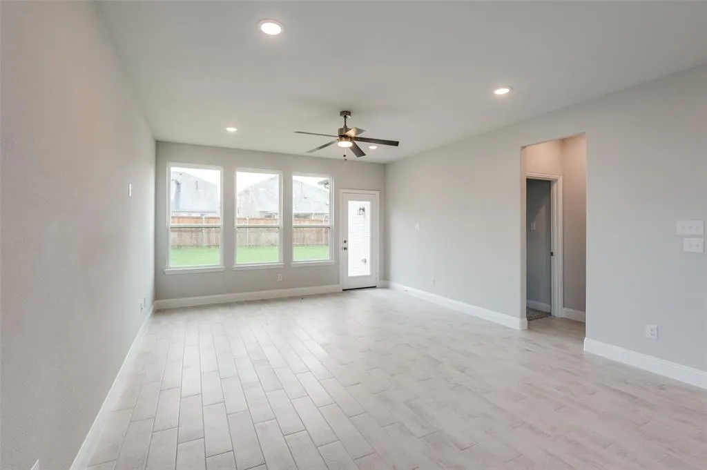 832 Santa Lucia Drive