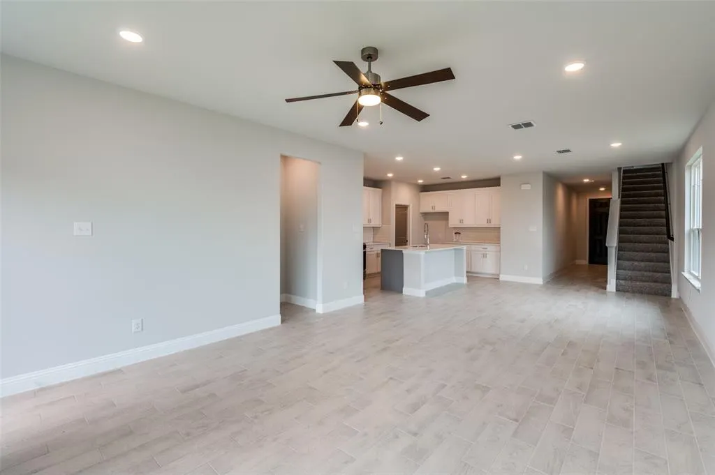 832 Santa Lucia Drive