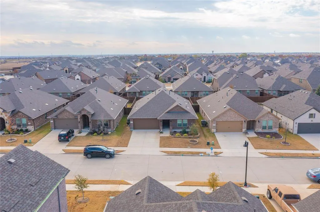 1101 Lawndale Street