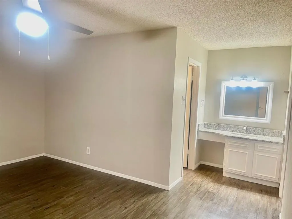 5300 Keller Springs Road, #2080