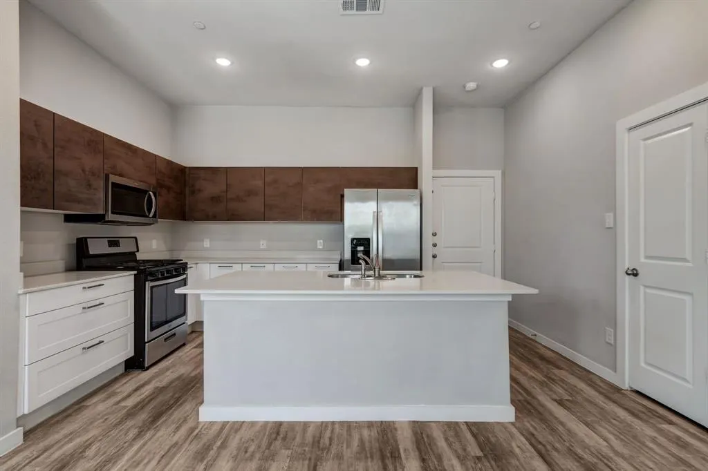 1340 Pebblebrook Drive