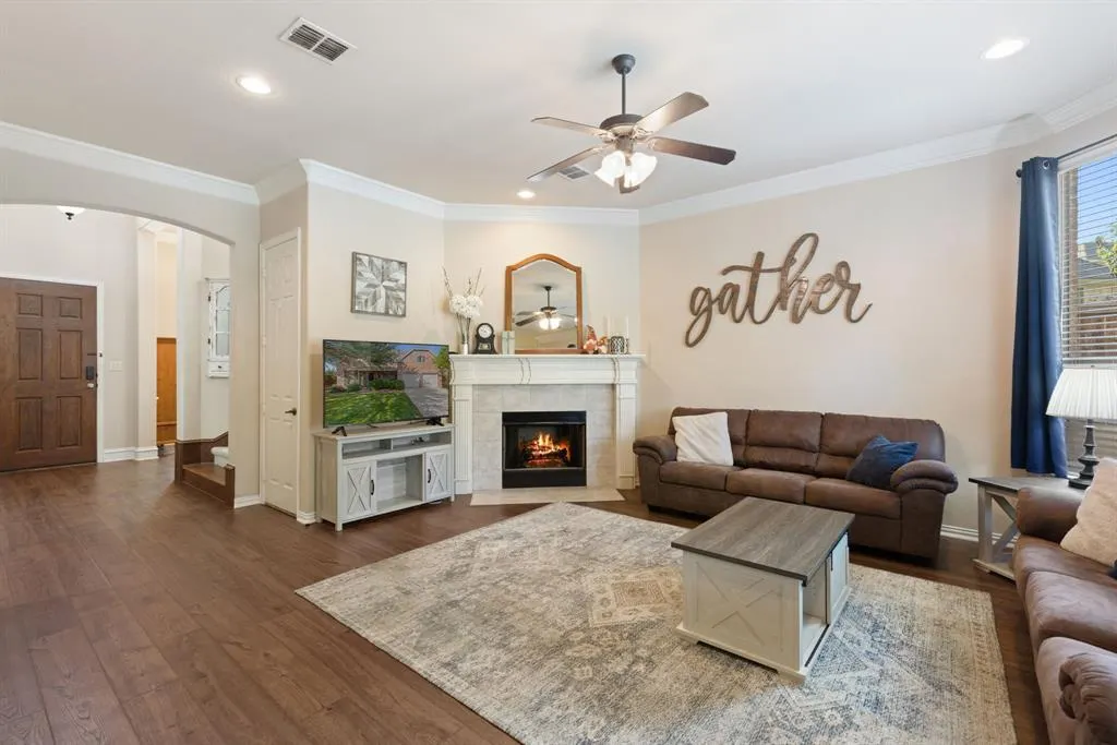 6416 Castle Rock Circle