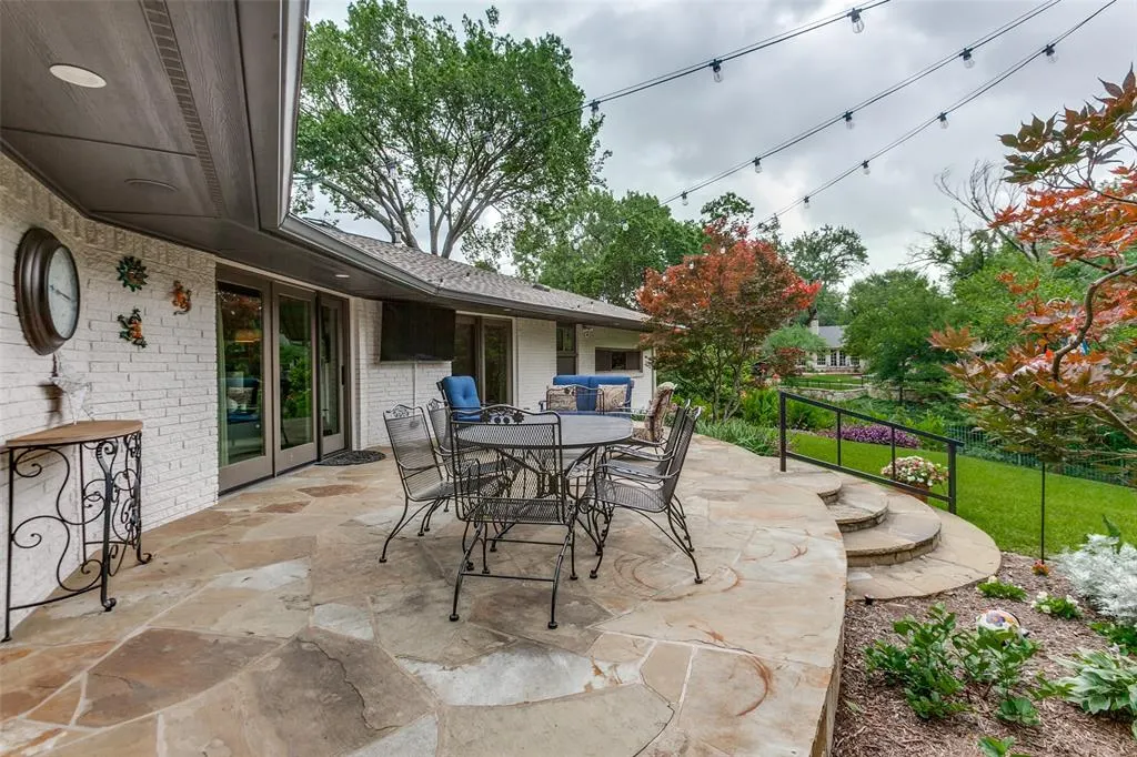 804 Saint Lukes Drive