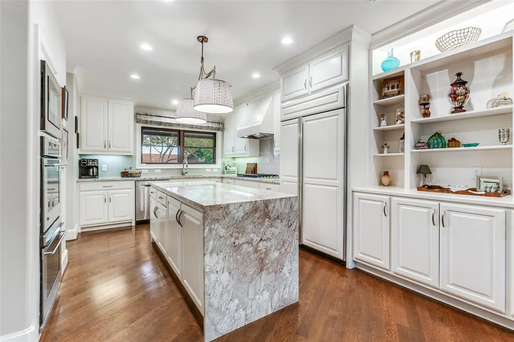 804 Saint Lukes Drive