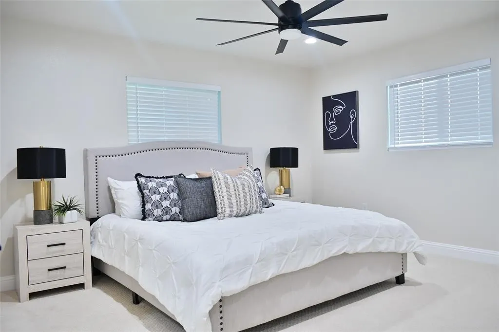 2838 W Kiest Boulevard