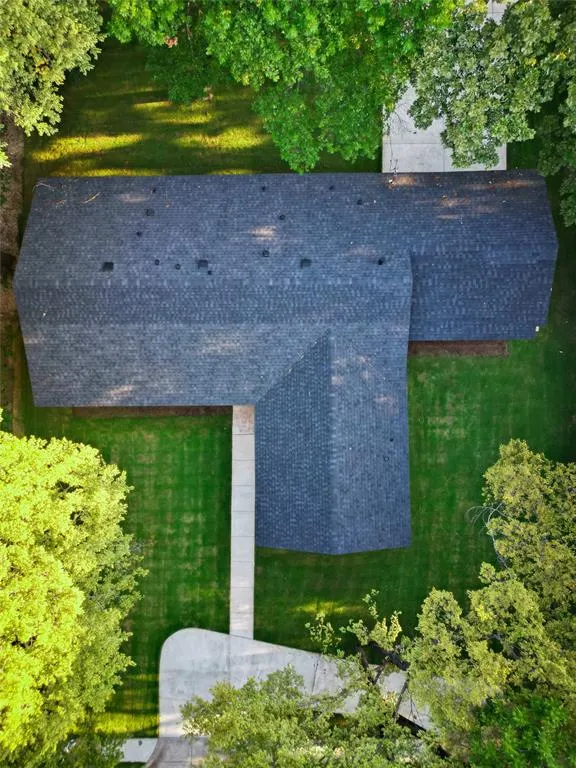 2838 W Kiest Boulevard