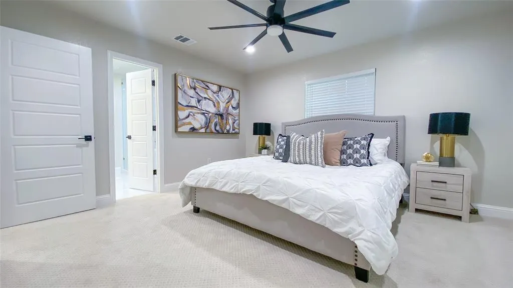 2838 W Kiest Boulevard