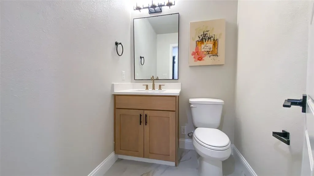 2838 W Kiest Boulevard