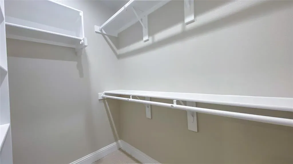 2838 W Kiest Boulevard