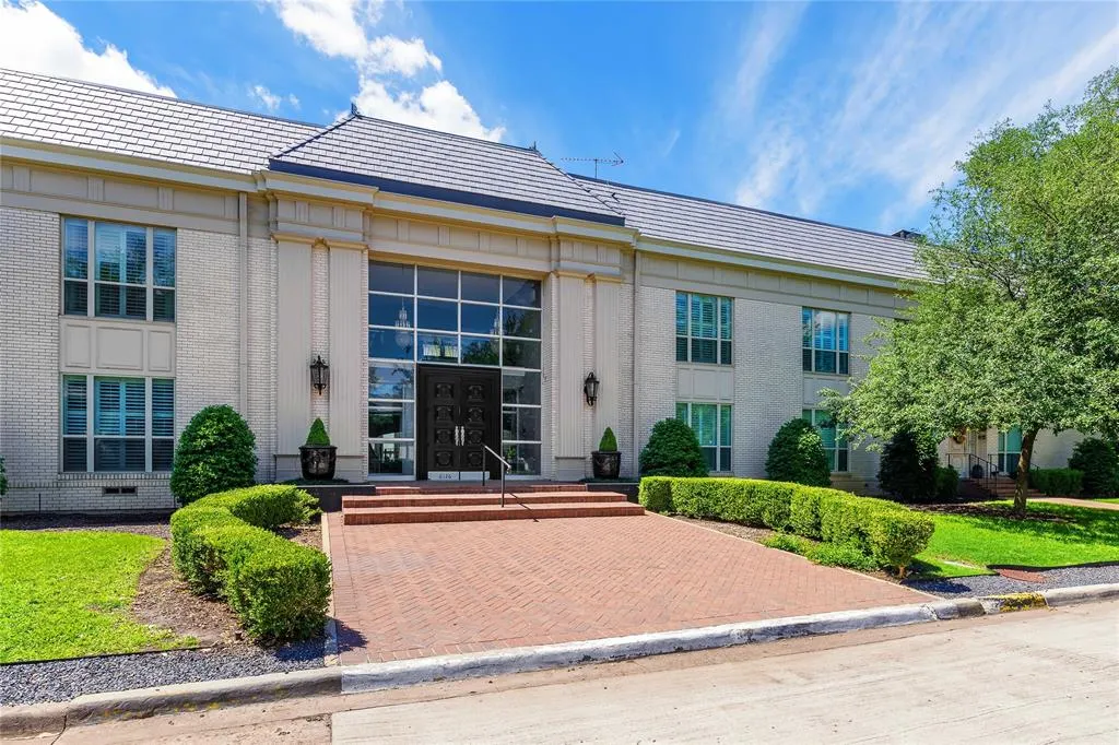 6126 Averill Way, #103W