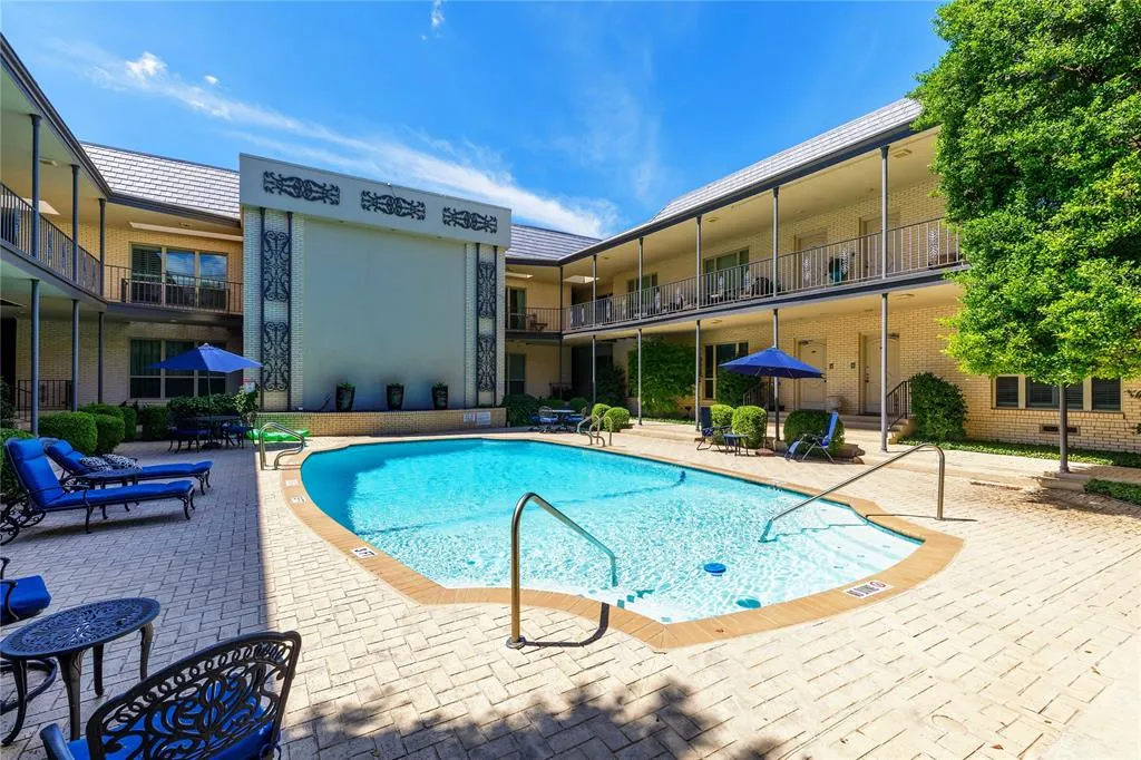 6126 Averill Way, #103W