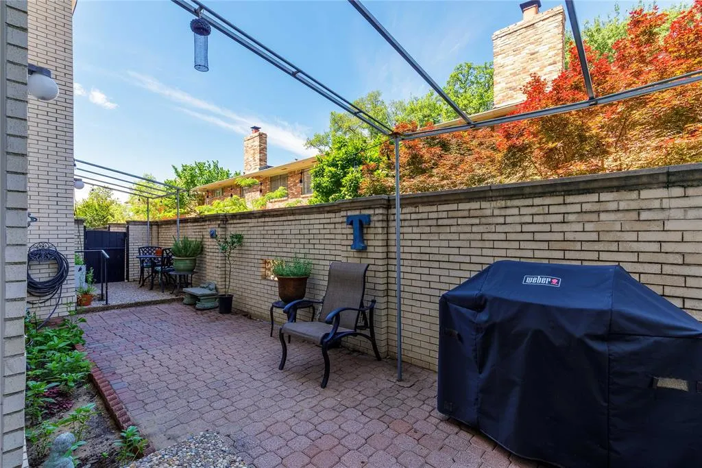 6126 Averill Way, #103W