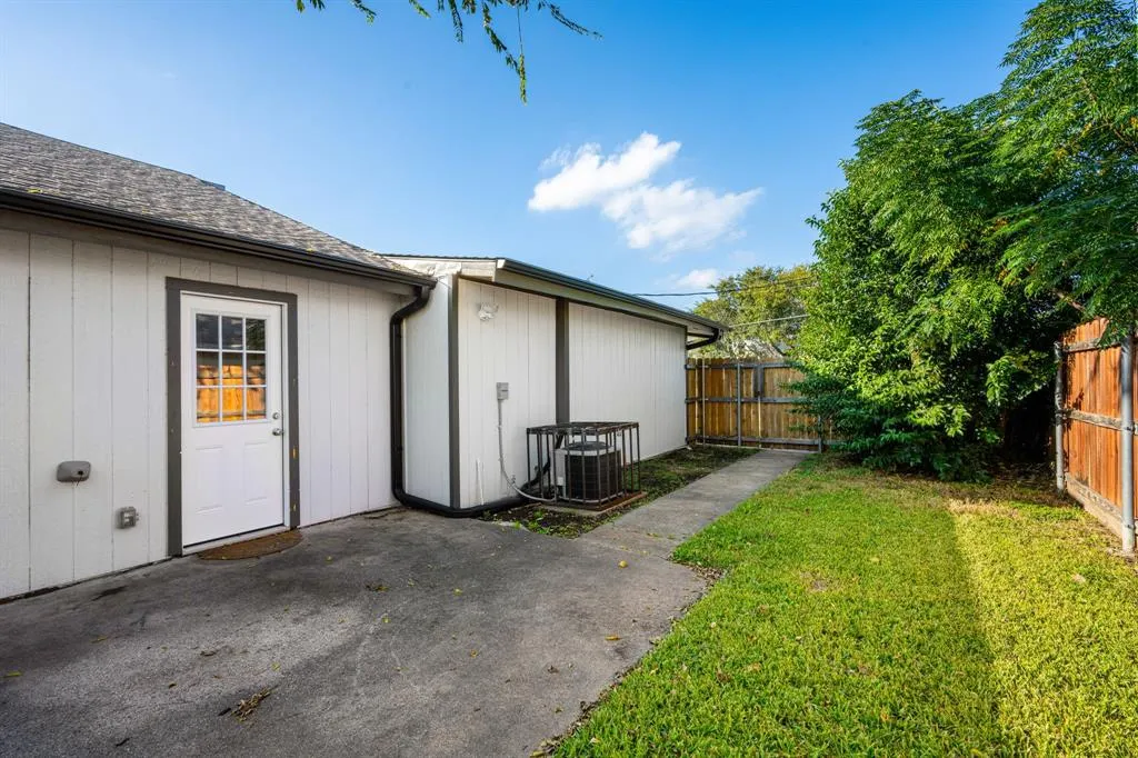 11353 Quail Run Street