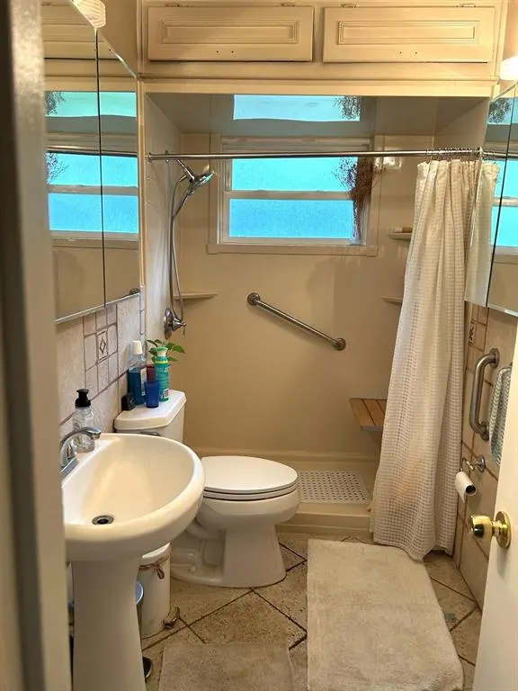 11316 Lippitt Avenue