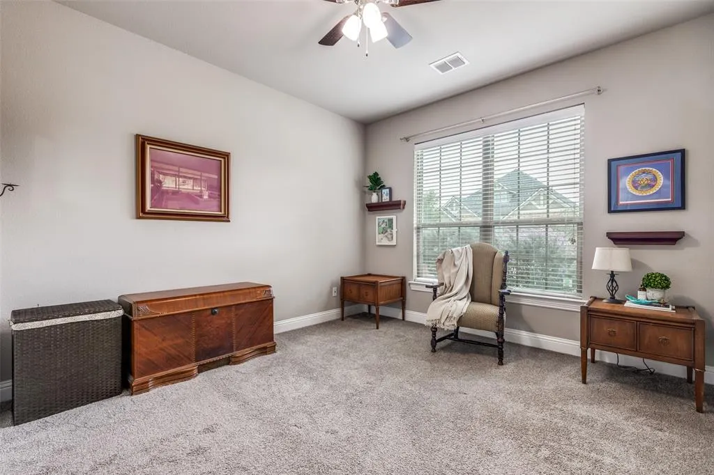 2920 Clearwater Drive