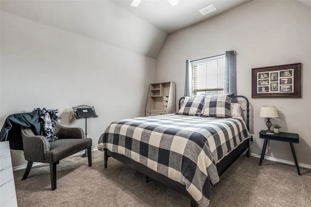 2920 Clearwater Drive