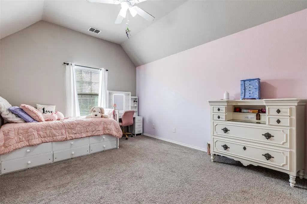 2920 Clearwater Drive