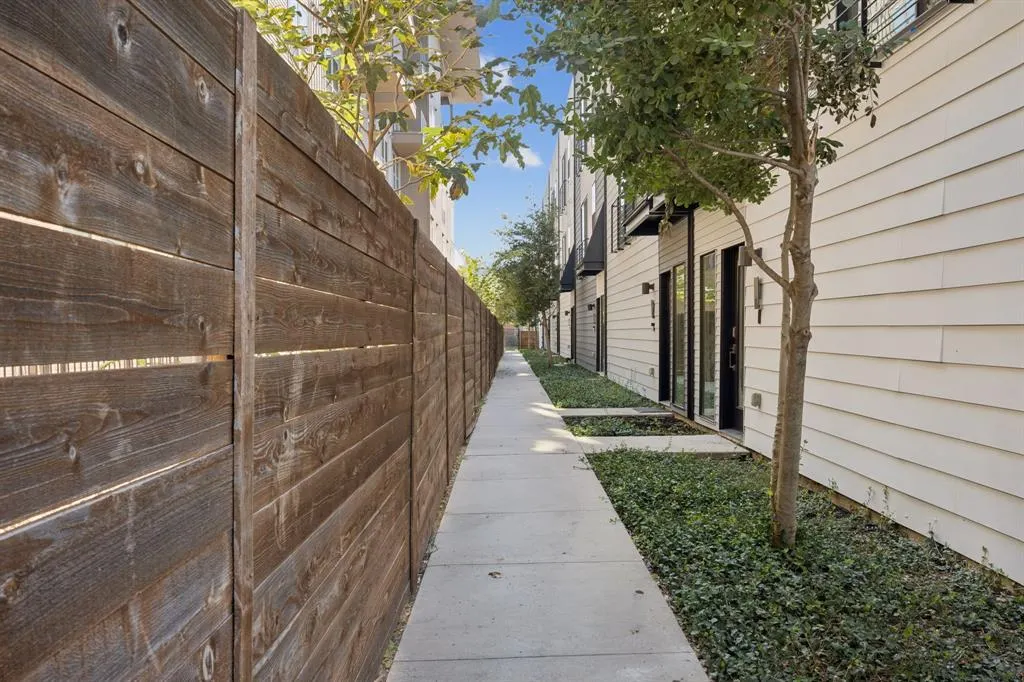 4901 Live Oak Street