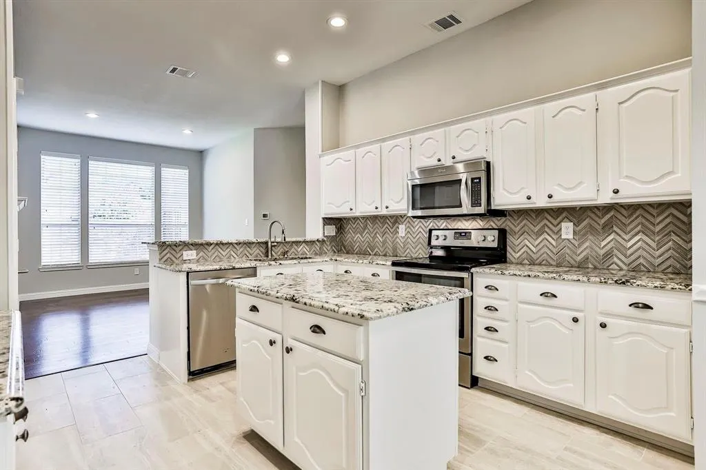 4801 Baton Rouge Boulevard