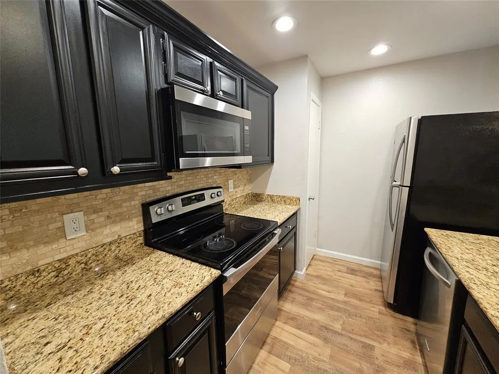 8601 Park Lane, #522