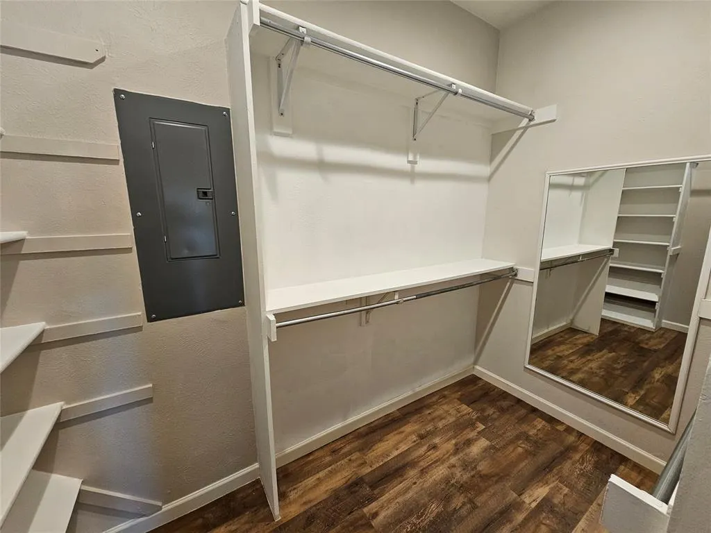 8601 Park Lane, #522