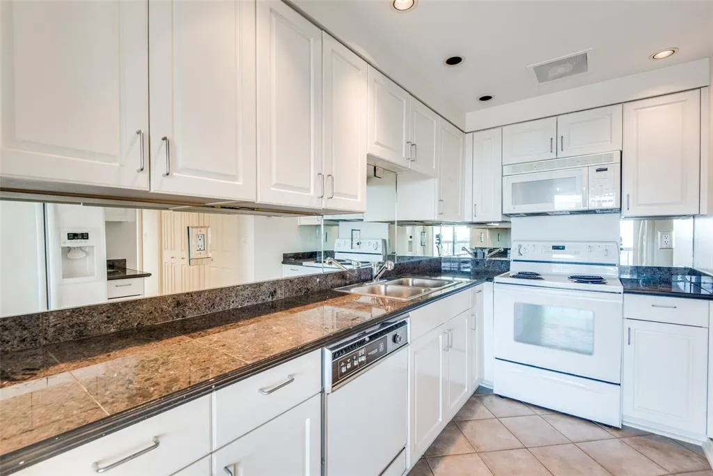 3030 Mckinney Avenue, #1005